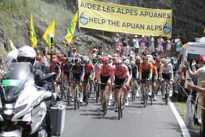 Sit-in di Apuane Libere al Tour de France