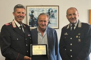 Carabinieri, va in pensione il luogotenente Sandro Gulisano