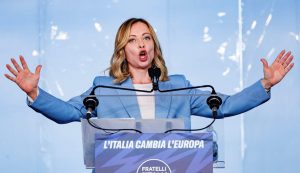 Giorgia Meloni a Pescara - foto LaPresse - LaGazzettadelSerchio.it