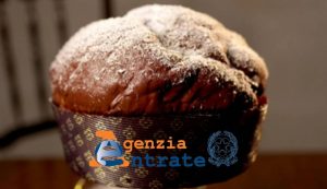 Panettone con scritta Agenzia delle Entrate - LaGazzettadelSerchio.it