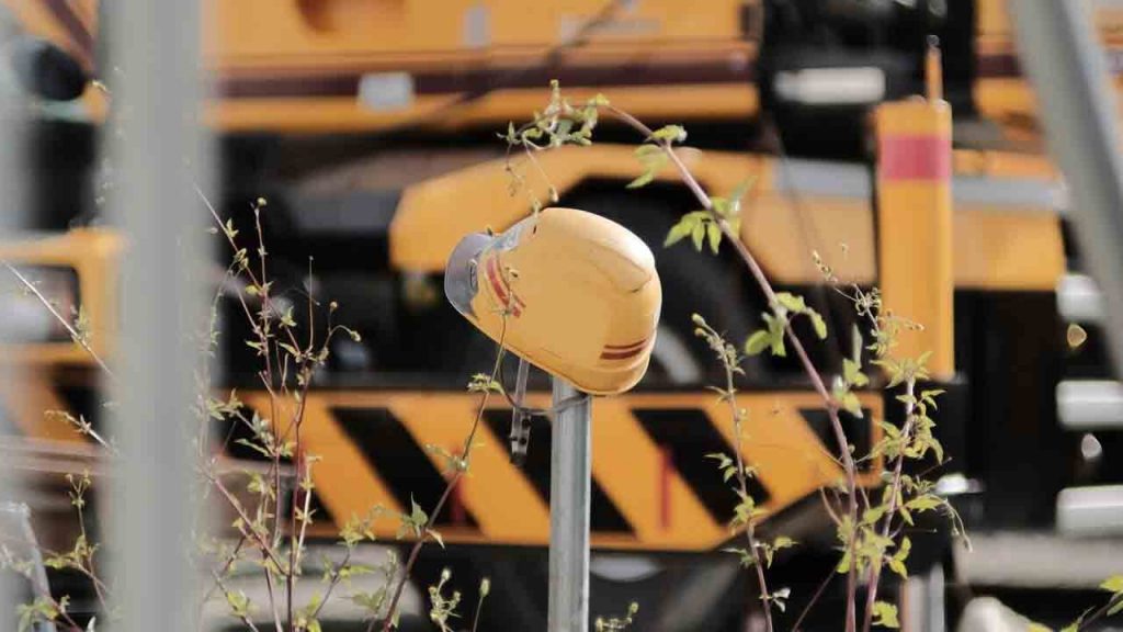 Tragedia sul lavoro: operaio Toscano muore al Porto di Genova mentre lavorava